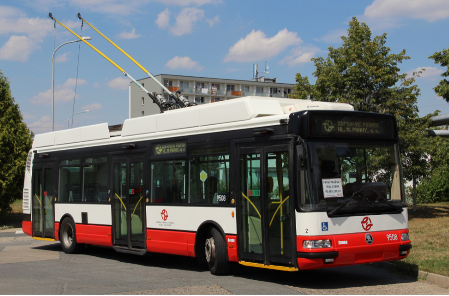 foto nového pražského trolejbusu