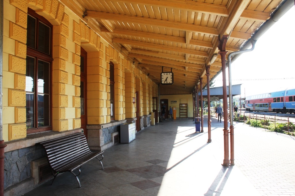 perón na nádraží v Řevnicích