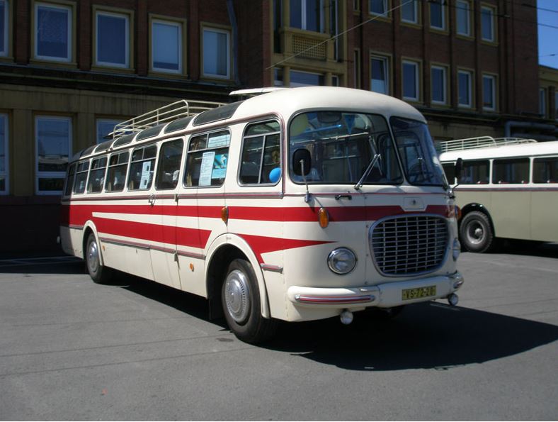 AUTOBUS ŠKODA 730 RTO