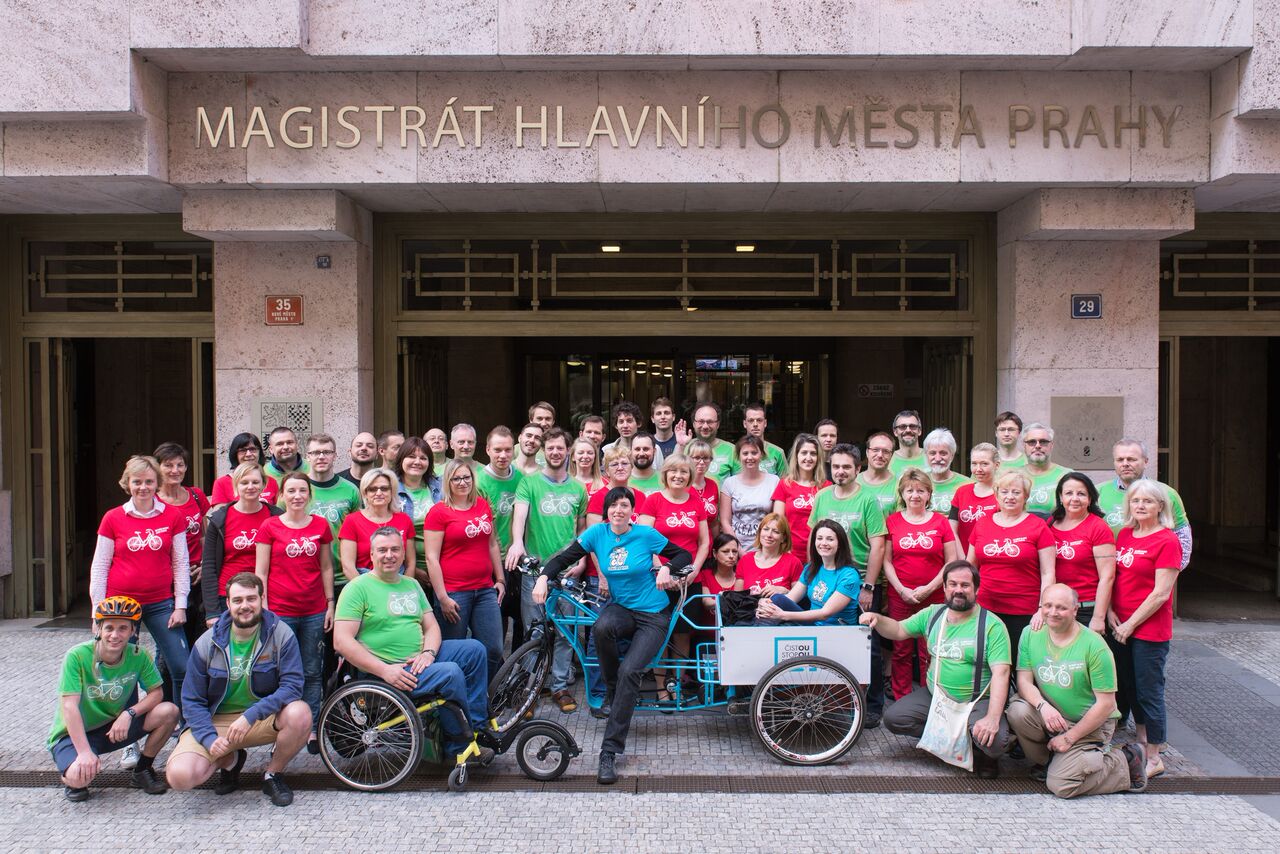 společné foto účastníků magistrátu z května 2017