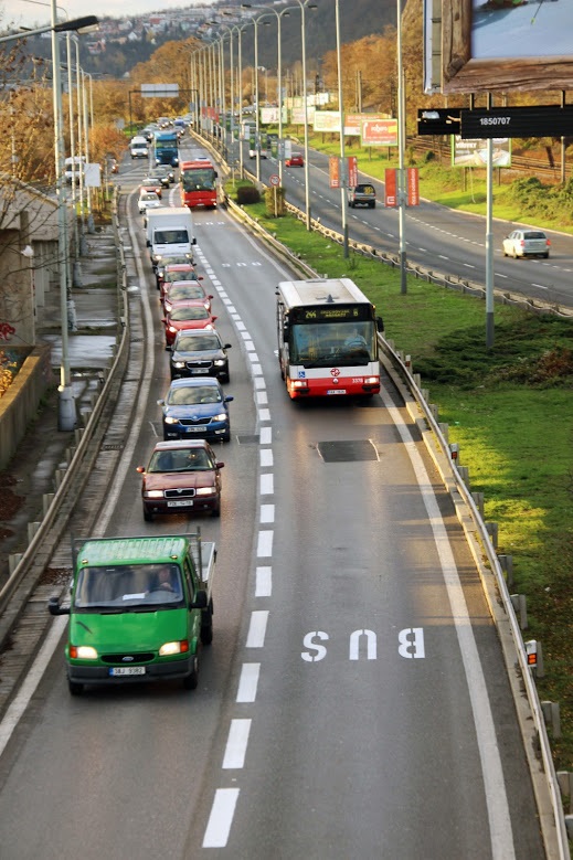 Preferenční opatření pro autobusy na Strakonické