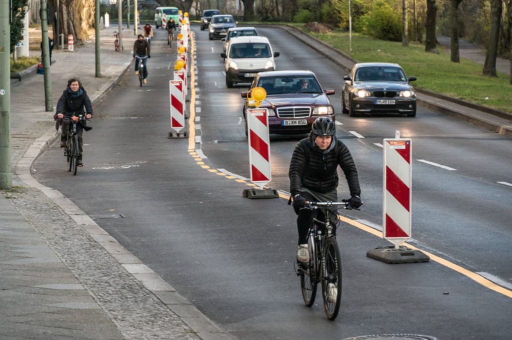 Dočasné cyklopruhy kvůli pandemii slaví úspěch | zdroj: radkompetenz.at