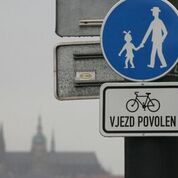 tabulka cyklistům vjezd povolen