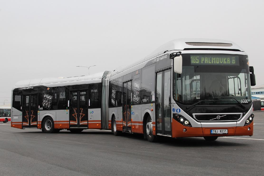 foto hybridního autobusu