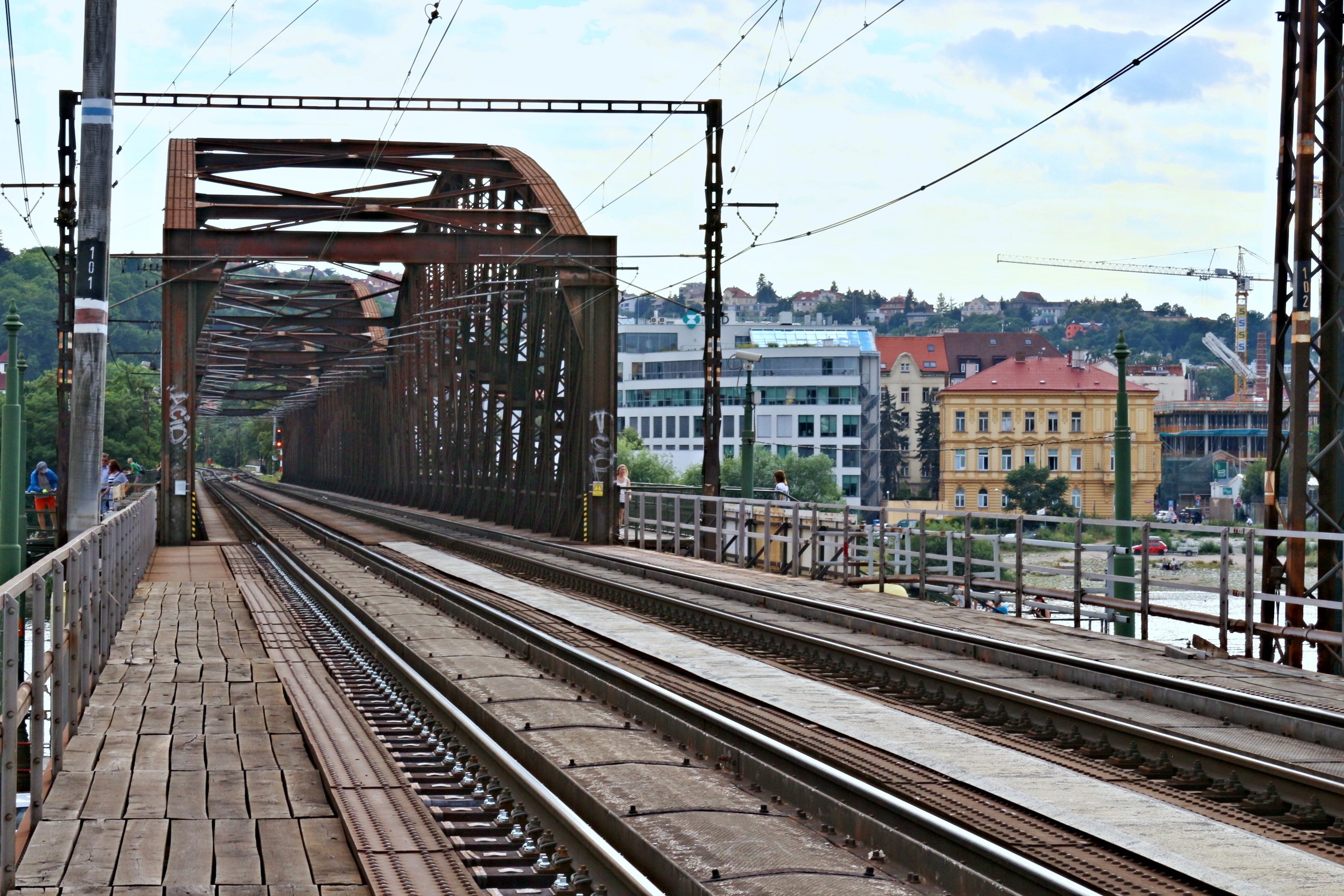 foto železničního mostu