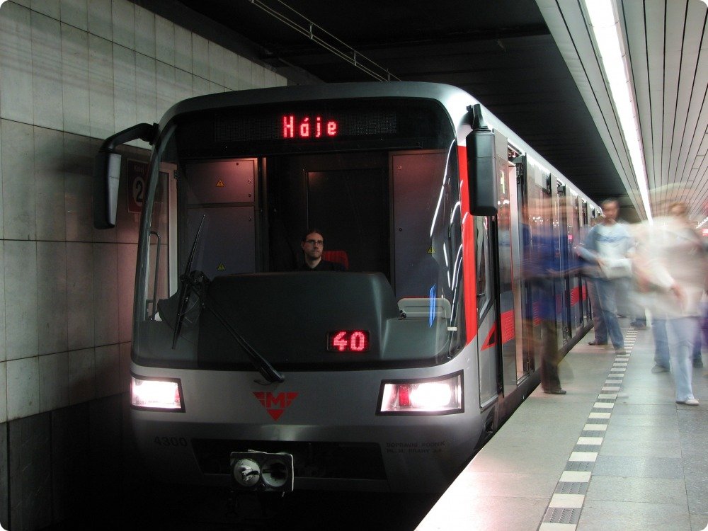 metro na trase C ve stanici