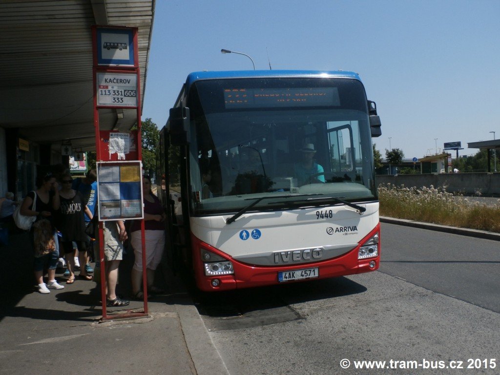 autobus příměstské linky 333