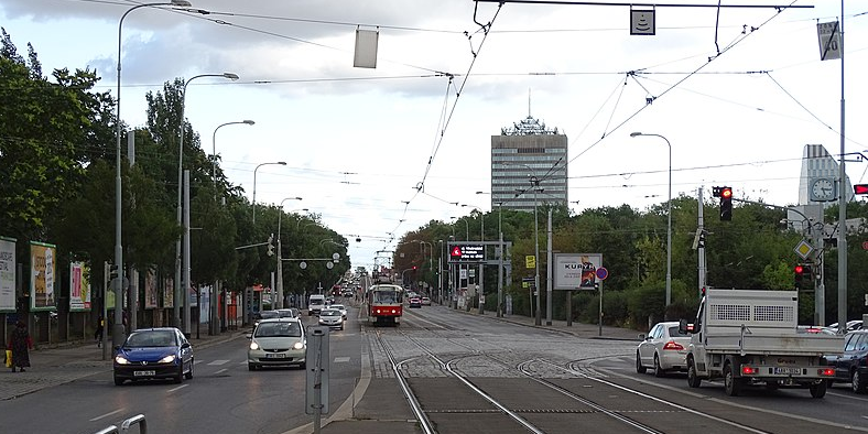 foto nevzhledné a dopravně vytížené ulice Jana Želivského - současný stav