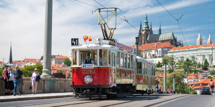 foto historické tramvaje na lince č. 41