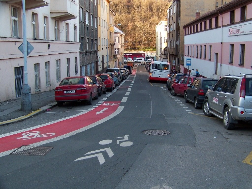 Vyhrazený jízdní pruh v Praze