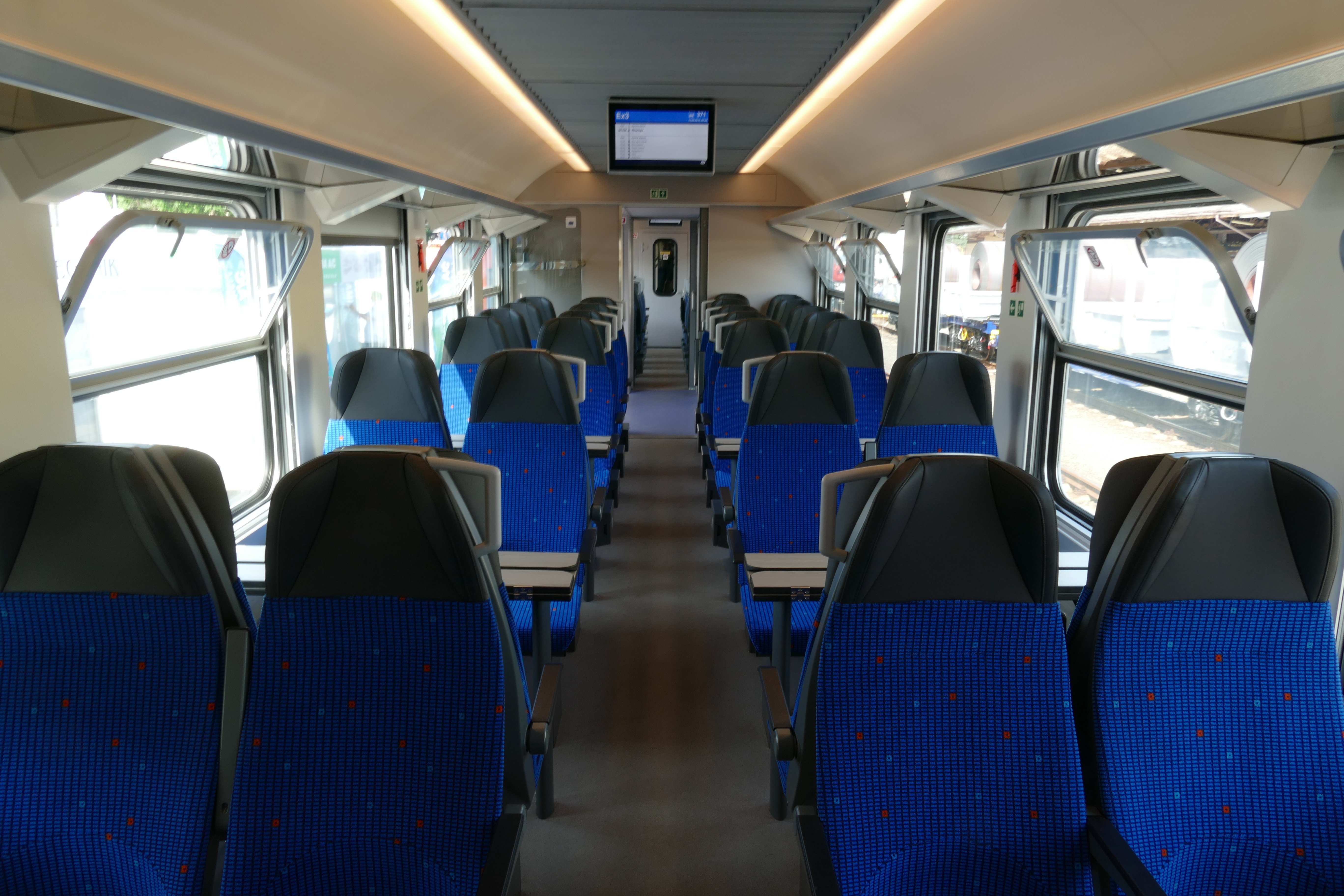 Modernizovaný osobní vůz Bdmtee267 se představil na Czech raildays
