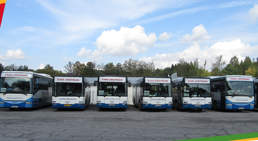foto zaparkovaných autobusů ČSAD Jihotrans