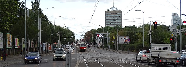 foto nevzhledné a dopravně vytížené ulice Jana Želivského - současný stav