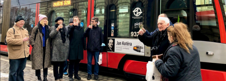 foto pokřtěné tramvaje