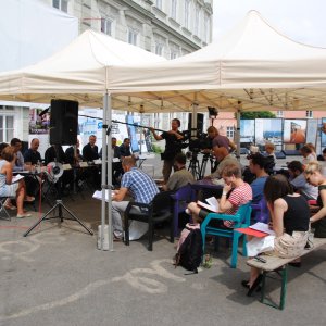 Tisková koncerence 21.8.2016 v Containallu